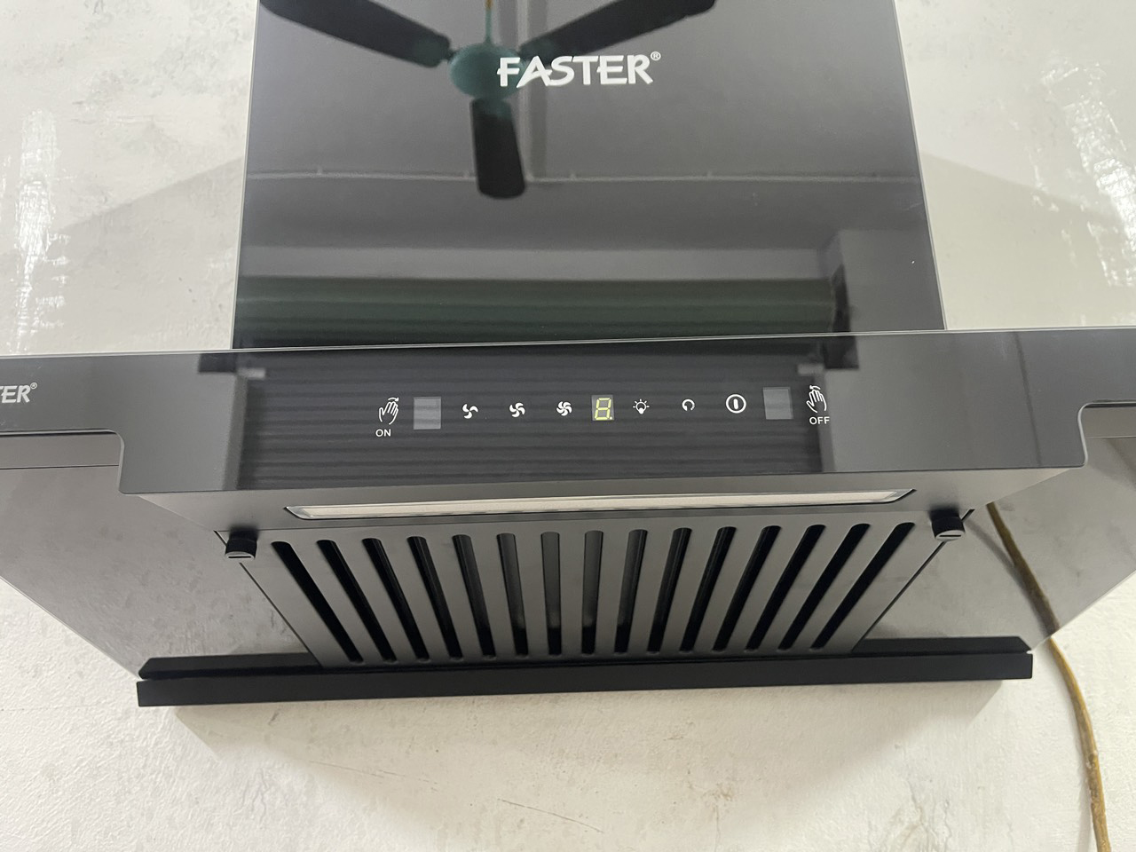 Máy hút mùi Faster FS 8386MD