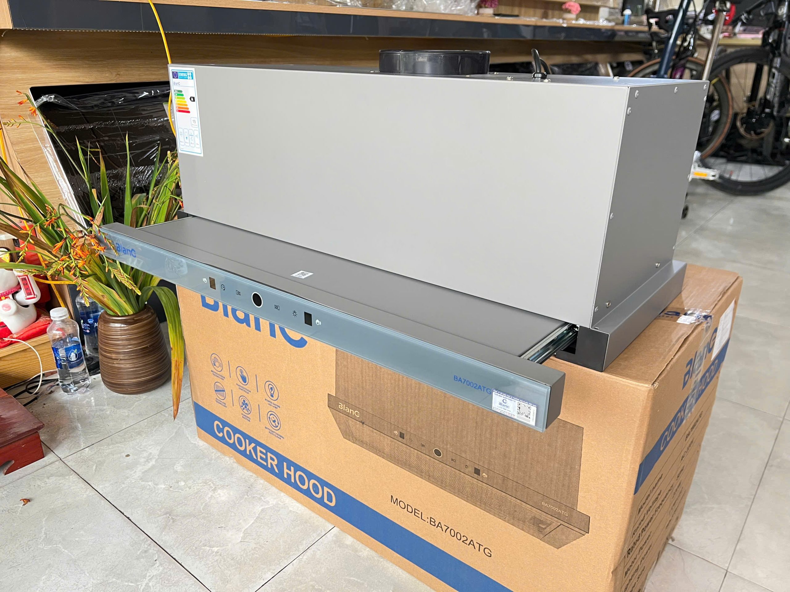 Máy hút mùi BlanC BA 7002ATG